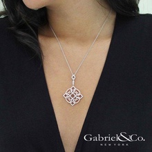 3d336 colgantes colgante diseño diamante Moda joya plata oro bisutería joyería 3d print model - Mito3D