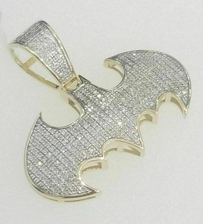 batman logo diamant pendentif 2 pendentifs batmandiamant antique luxe rappeur hip bijoux Collier gemme élégant célébrité style bling Urbain 3d print model - Mito3D