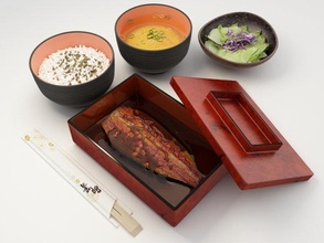 Aal teishoku Reis Schüssel Seetang Miso Suppe Grün Zwiebel japanisch Grüner Salat lila Kohl Stäbchen Fisch Lebensmittel Mahlzeit 3d print model - Mito3D