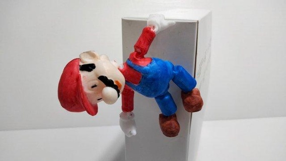 flexi mario bross homme super Luigi nintendo juegos Gameboy avance ds Japon impression endroit 3d print model - Mito3D