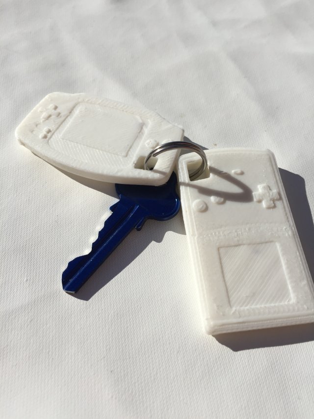 gameboy porte clés libre 3d impression modèle in bureau 3dexport nintendo couleur avancée clé bague poche jeux jeux vidéos 3D print model - Mito3D