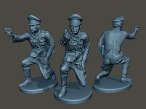 german officer ww2 shoot crouched g5 man soldier war action miniature figure sculpture military army walk axis anti nazi luger wehrmacht pistole parabellum 3d print model - Mito3D
