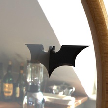 la moitié batarang miroir accessoire de batman super-héros dc marvel batmobile 3d print model - Mito3D