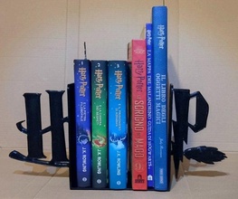 Harry vasaio reggilibri Potter harrypottertheme libri libreria 3d print model - Mito3D