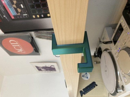 auricular cable descanso ikea kallax armario mueble auriculares dj engranaje soporte robusto casa 3d print model - Mito3D