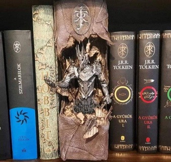inspirado señor anillos serie Aragorn sauron libro soporte x2 atril escultura lotr tolkien Anillos lord of the rings 3d print model - Mito3D