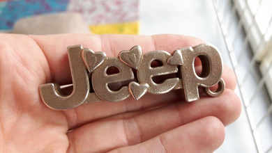 jeep keychain 3d print model in keychains 3dexport car keyring logo love heart vehicle automotive 3d print model - Mito3D