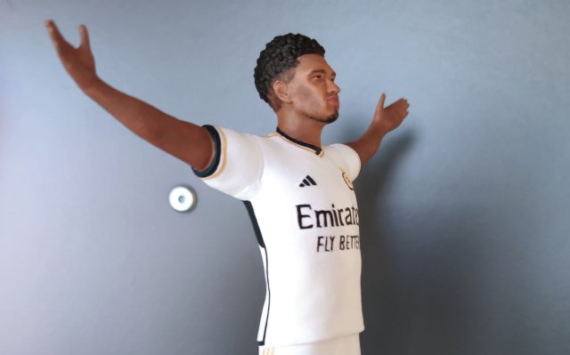 jude bellingham uomo vero Madrid triel3d campione calcio giocatore squadra scarafaggi 3D print model - Mito3D