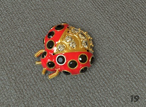 ladybug gold silver pendant enamel diamond jewelry 3d print model - Mito3D