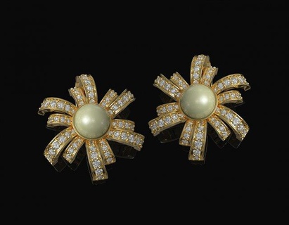 pearl fan earrings 3d printable stl jewelry earring gold silver platinum sterling gems jewel classic women lever brilliant diamond rose 3d print model - Mito3D