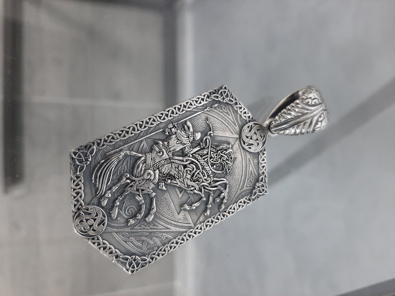 pendente cavallo odino slipnir gioielleria argento 3D print model - Mito3D
