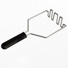 patata schiacciapatate 3d modello in pentolame utensili 3dexport cibo attrezzature cucinare utensile cucina cucinando design stoviglie filo maniglia scanalato pbr 3d print model - Mito3D