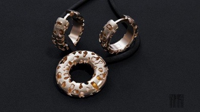 set of earrings a pendant 3d print model in pendants 3dexport jewellery printing gold silver decoration luxury design wax printable fashion jewel 3d print model - Mito3D