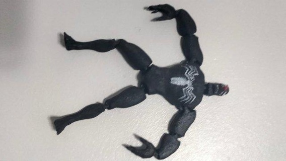 ultimate flexi venom free toys spiderman marvel comics hero villain art toy colours movie creature 3d print model - Mito3D
