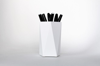 008i - pen holder simple faceted pencil desk office houseware house 3d print model - Mito3D