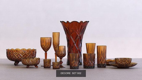 2 Familien Kristall Glaswaren 3d drucken Dekoration Geschirr Vase Dekor Teller Stengel Haus 3d print model - Mito3D