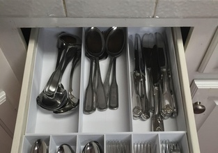 3 section cassetto divisore organizzatore cucina cassetti argenteria coltelli cucchiai utensili sfida casa cenare maneggevole organizzare personale chiamata 3d print model - Mito3D