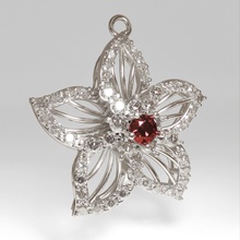 3d printable flower pendant necklace jewelry tiara gold precious diamond silver platinum pendants 3d print model - Mito3D