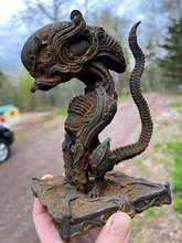 extraterrestre hrgiger giger escultura criatura animal monstruo arte esculturas 3d print model - Mito3D