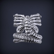 alieno gioielleria facehugger scifi squillare xenomorth giger sci fi spazio argento oro platino anelli 3d print model - Mito3D