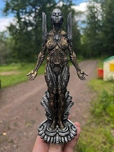 artefacto 22 hrgiger giger steampunk biomecánica hembra figurilla arte deco decoración esculturas 3d print model - Mito3D