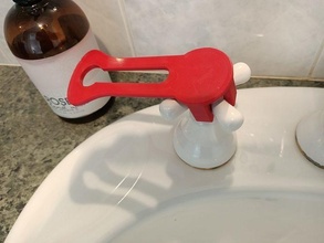 assistante robinet manipuler 4 dent version baignoire salle bains cuisine âgées arthrite désactivé invalidité aider maison 3d print model - Mito3D
