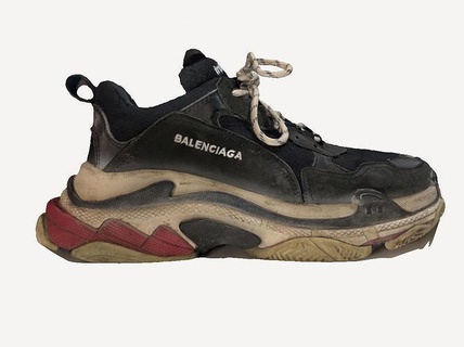 balenciaga triple sneaker fashion luxury chunky icon scanned model footwear unique aesthetics streetwear support comfort durability leather suede mesh lace padded shoes 3d print model - Mito3D