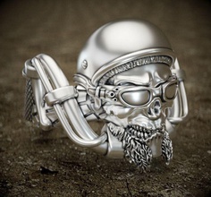 anel motociclista 2 joalheria prata imprimível jóias crânio humano moto motocicleta cavaleiro borda roda pneu bicicleta argolas 3d print model - Mito3D