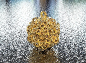 bro woven octotoad 2 pendant jewelry pendants art math 3dprinting makerschallenge artchallenge 3d print model - Mito3D