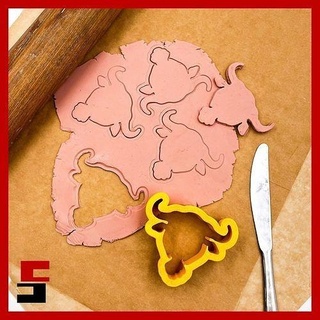 bull cookie cutter animal farm cow cutters pastry house kitchen dining 3d print model - Mito3D