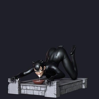 catwoman phone holder 2 gadget girl 3dprintable hot fan art anime bust superhero sculptures 3d print model - Mito3D