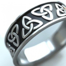 celta anillo triquetra la joyería el celtic nudo escandinavo british compromiso irlandés los anillos imprimible religiou objeto duende 3d print model - Mito3D