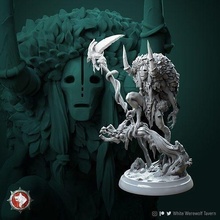 chmerih faceless druid 32mm 75mm pre-supported sculpture mythology ancient scary creature fantasy fictional art miniature 3dprinting tabletop dnd dndcharacter character games toys board 3d print model - Mito3D
