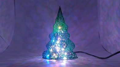 arbre de noël maison les fêtes d'arbre en voronoy d'hiver la lumière célébration décoration bush or shining xma décor 3d print model - Mito3D