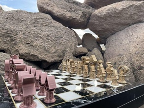 crypto i soldi loghi scacchi impostato tavola gioco bitcoin cavaliere pezzo re tavolo giocatore binance etherium Giochi giocattoli 3d print model - Mito3D