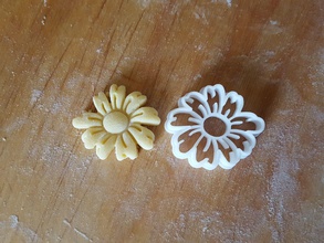daisy flower cookie cutter house baking dining kitchen protonik biscuit 3d print model - Mito3D