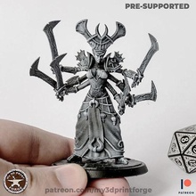 démon mère attaque patron reine warcraft sensationnel épées mains beauté noir temple donjon raid Jeux jouets planche 3d print model - Mito3D