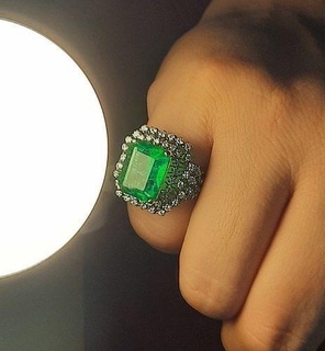 diamante anillo color Roca joyería mujer joya anillos oro imprimible plata Boda compromiso brillante blanco precioso 3d print model - Mito3D
