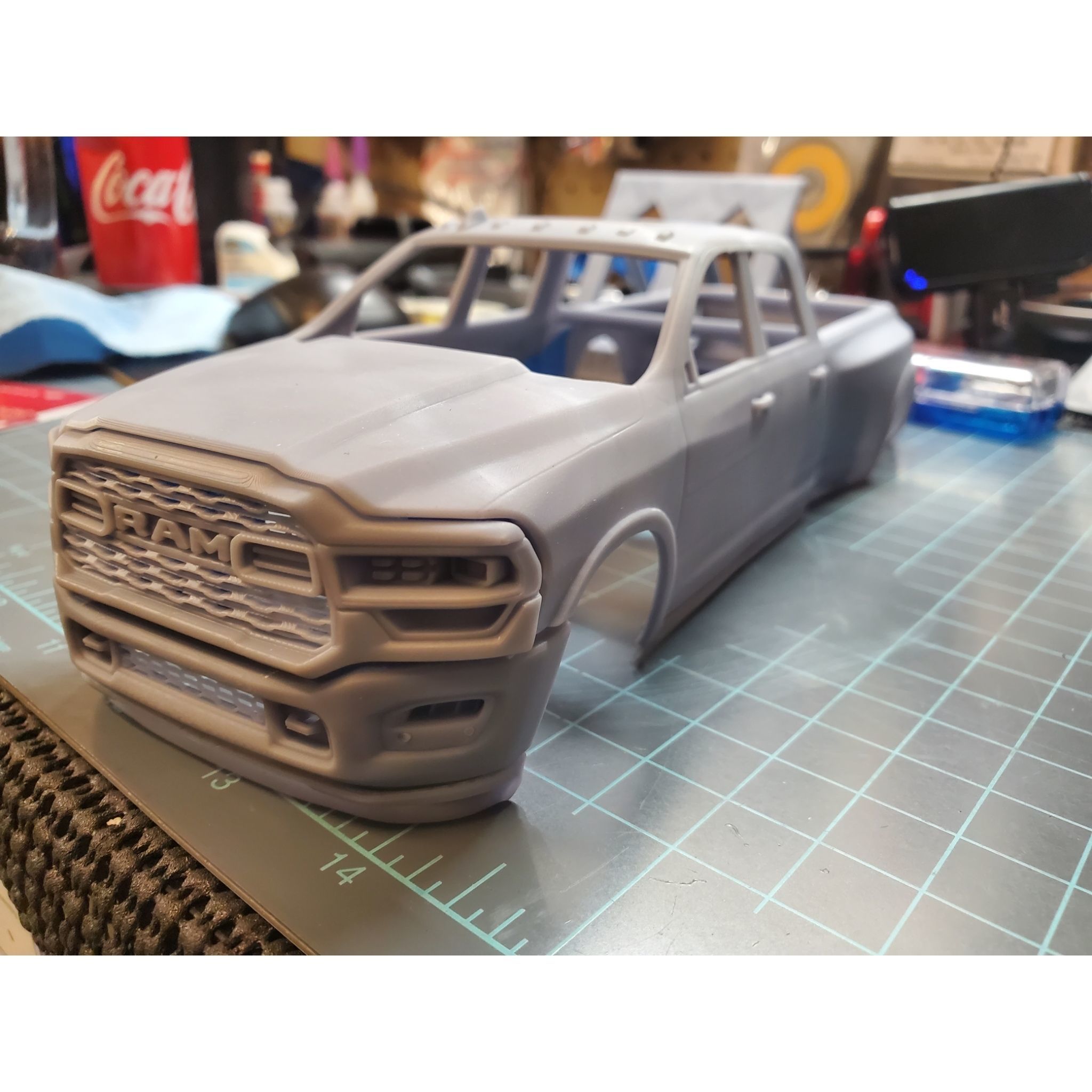 esquivar ram 3500 2020 cuerpo impresión coche vehiculo coches pasatiempo auto automotor camión deporte modelo imprimir manejar rc juguete plastico imprimible bricolaje diy 3D print model - Mito3D