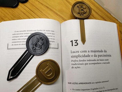 dogecoin bitcoin segnalibro libri crypto criptovaluta libro moneta Modelli biblioteca Casa arredamento 3d print model - Mito3D
