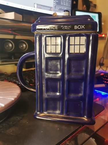 dr Tardis Arzt sci fi Becher Pflanzer Haus Dekor 3D print model - Mito3D