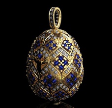 easter egg jewelry easter egg celebration present surprise gold jewelery sapphire diamond silver sunday faberge jewelry pendants