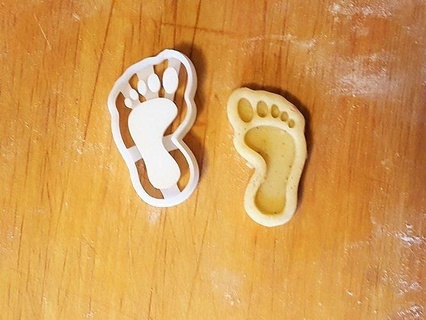 foot cookie cutter biscuit ginger bread gingerbread cookies protonik kitchen dining food sweet baked bakery baking house 3d print model - Mito3D