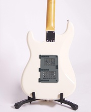 gitarre backplate verlies tür fender stratocaster musik elektrisch teile instrument schrauben diy hobby melodie musiker herausforderung saiten scharnier riegel schlösser 3d print model - Mito3D