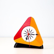 kosetto mesa reloj hora triángulo decoración stampa3d 3dprint diseño Italia tulofai casa accesorios 3d print model - Mito3D