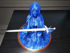 hanım of göl heykel ladyofthelake arthur kral kalemlik stylusholder 3dprint kadın hikaye peri masalı fantezi masaüstü sanat heykeller 3d print model - Mito3D