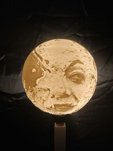 lampe voyage lune Georges melies George voyager éclairage ampoule lumière maison 3D print model - Mito3D