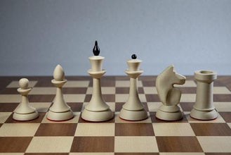 lettone scacchi pezzi gioco cavaliere tavola Regina re pedone vescovo torre Stampa 3dprint Giochi giocattoli 3d print model - Mito3D