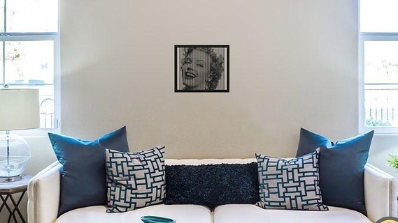 marilyn monroe04 monroe woman actress celebrity hollywood beauty halftone art portrait wall sticker panel picture frame artist popular famous 3d print model - Mito3D