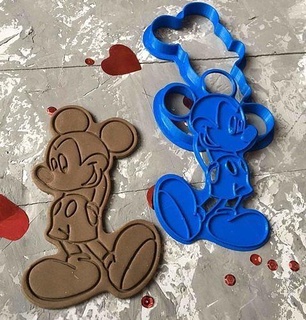 micky mouse cookie cutter 3d print model cookiecutter games toys house kitchen dining cookiestamp cake food cutting nickelodeon kids play decoration disney 3d print model - Mito3D